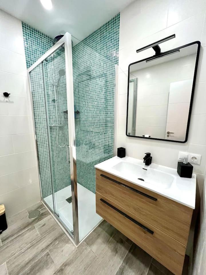 Apartment Three Bedroom In Rivas